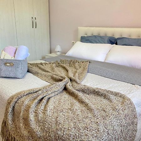 Ultra Apartments 'New Baazar 2' 티라나 외부 사진